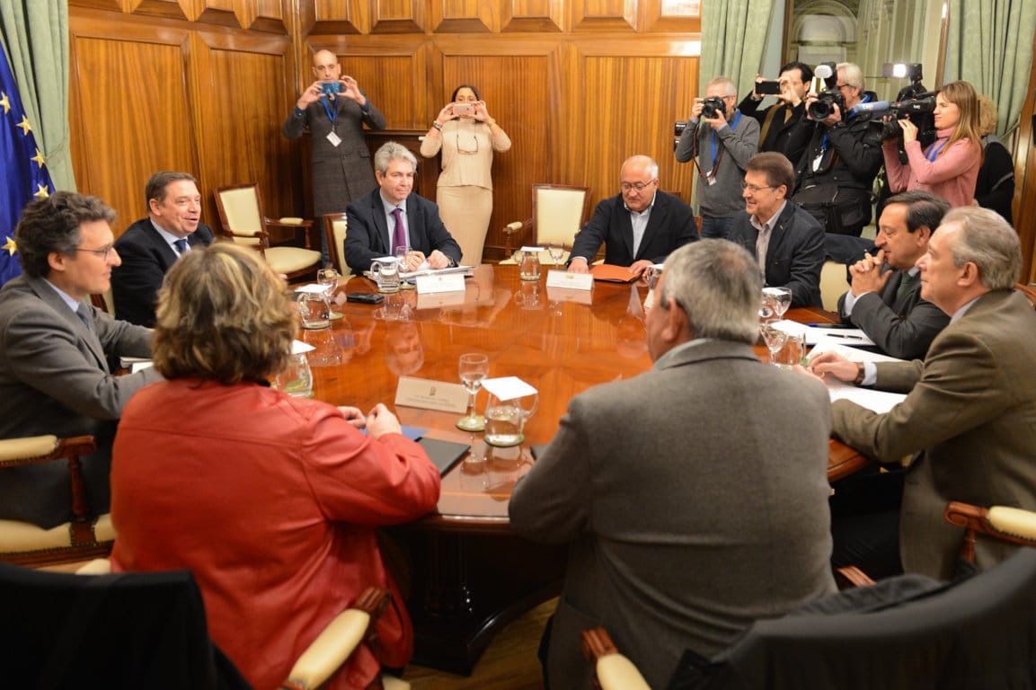 Planas aboga por impulsar el valor del trabajo de agricultores y ganaderos ante la sociedad