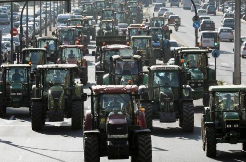 Asociaciones agrarias españolas reclaman respeto y libre tránsito para los productos españoles en Francia