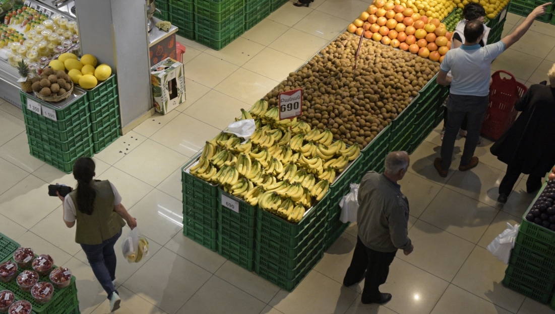 FAO: la caída de la demanda y del precio del petróleo rebajan en marzo los precios de los alimentos básicos