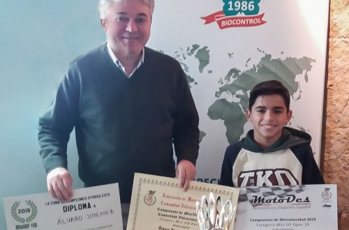 El piloto Álvaro Jiménez renueva su patrocinio con Econex