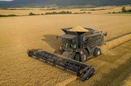 Fendt muestra en campo su cosechadora Ideal