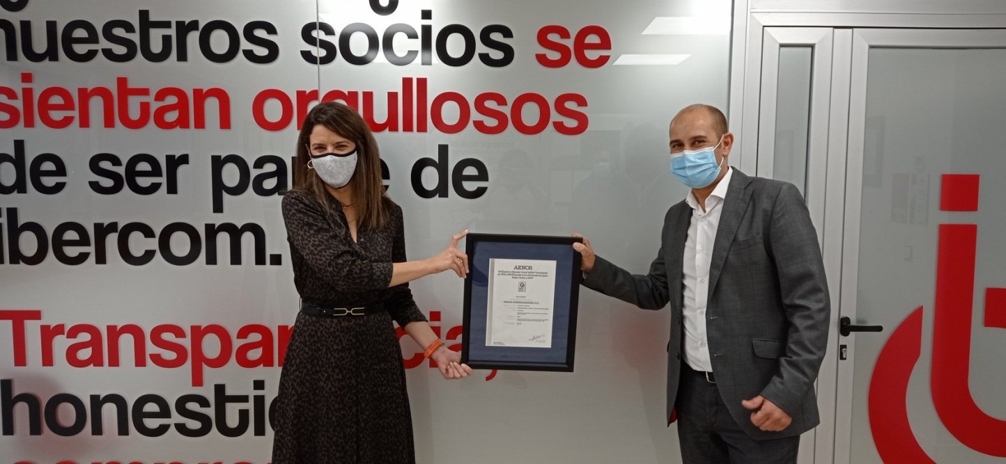 La cooperativa Ibercom recibe el certificado de bienestar animal Welfair de AENOR