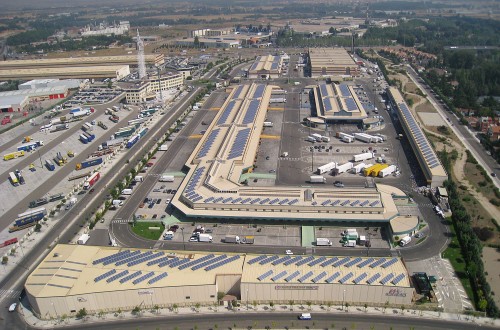 Planas visita Mercaolid, recientemente integrado a la Red de Mercas