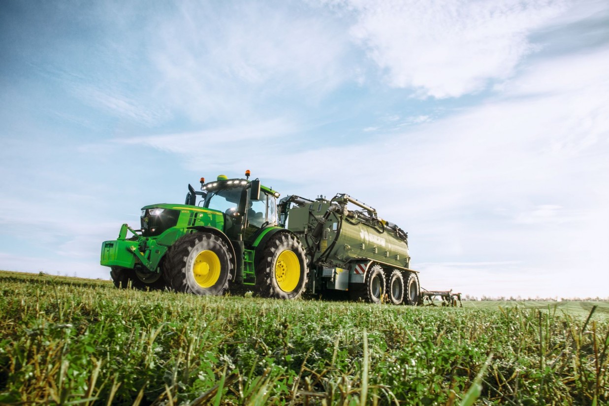 Deere anuncia un beneficio neto de 1.469 millones de euros en el segundo trimestre