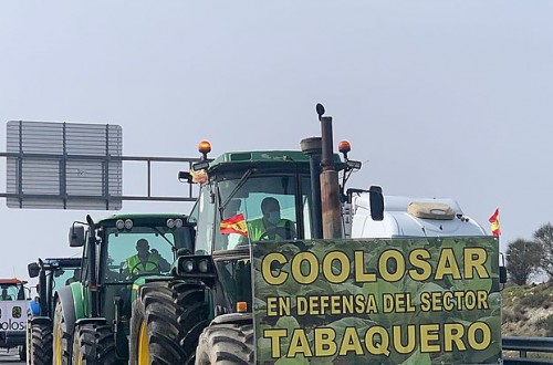 El sector tabaquero extremeño pospone las movilizaciones a la espera de reunirse con Planas