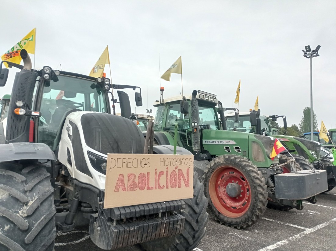 Tractoradas dispares en Huesca y Jaén en protesta ante la reforma de la PAC
