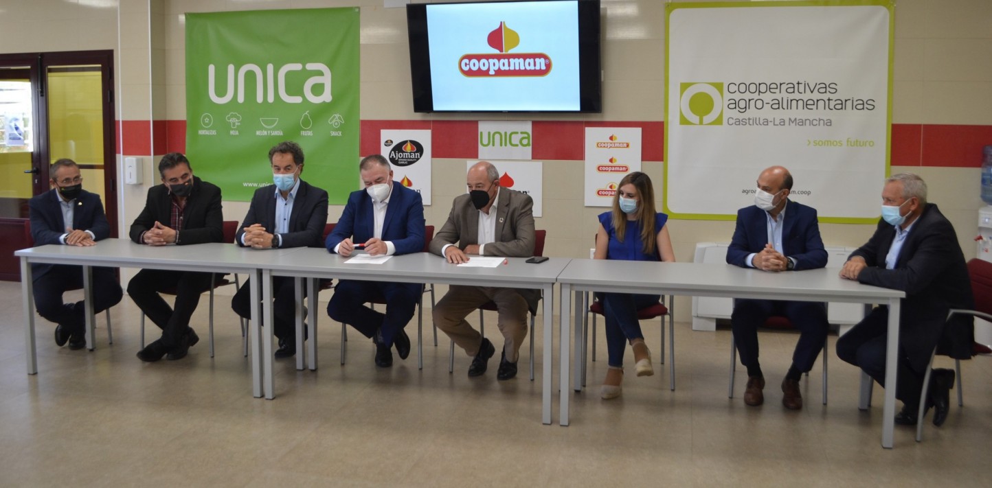 La cooperativa de 2º grado Coopaman firma su plena integración en UNICA, la mayor exportadora hortícola