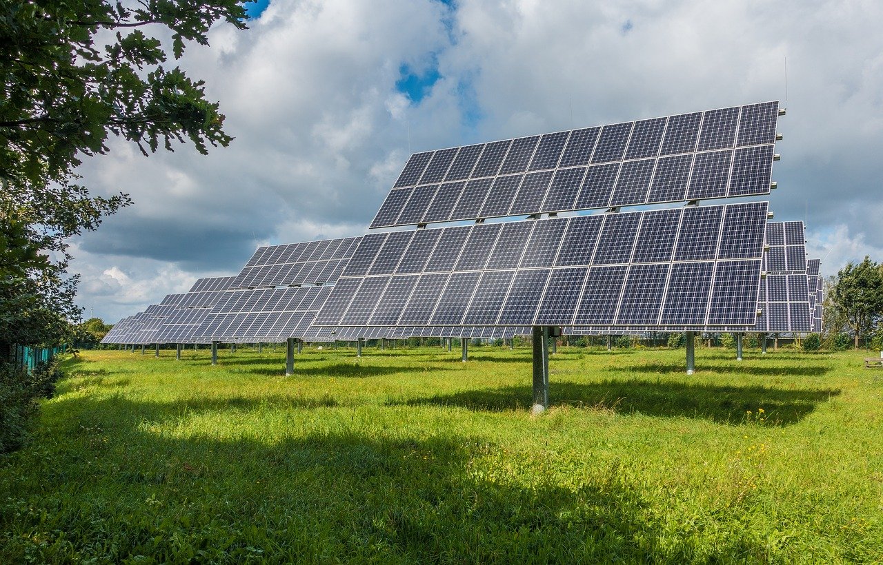 Reclaman una zonificación oficial de interés agrario para proteger el suelo de la invasión de grandes fotovoltaicas