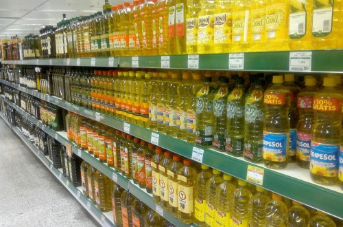 El aceite de oliva baja un 26,7% en un año, según Facua