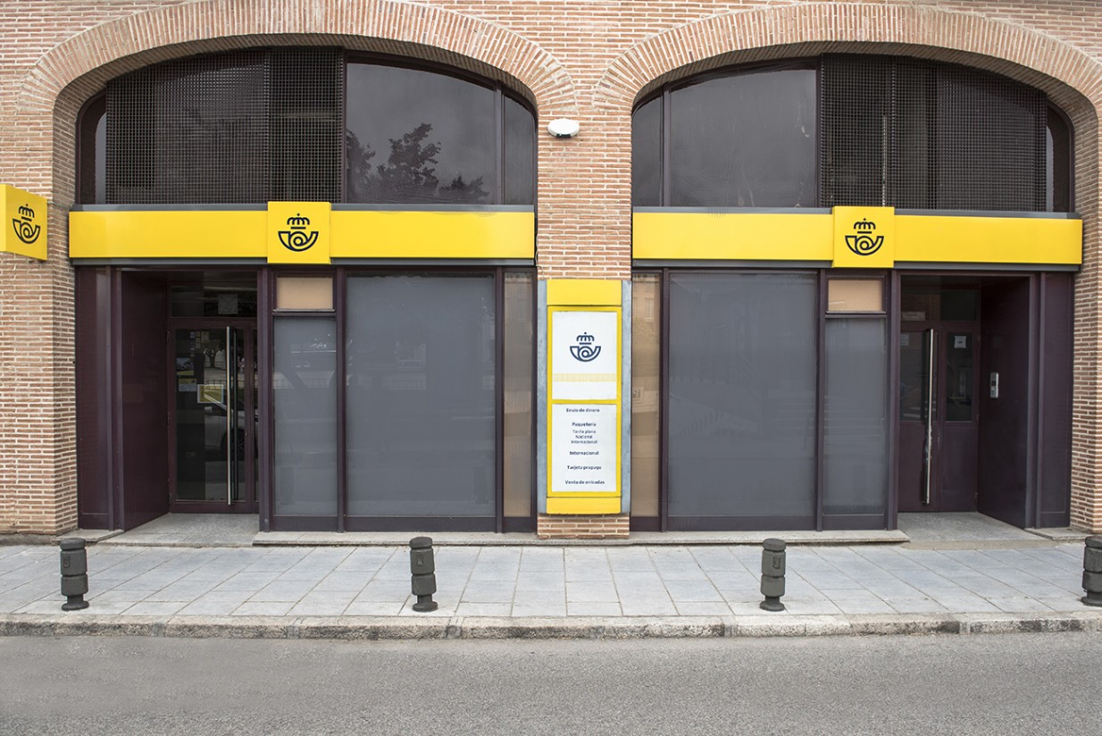 Correos instalará 1.500 cajeros automáticos en el medio rural para luchar contra la exclusión financiera de su población