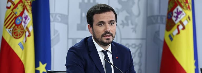 Las OPAs vuelven a pedir rectificación o cese del ministro Garzón por su «irresponsable» afrenta contra la ganadería española