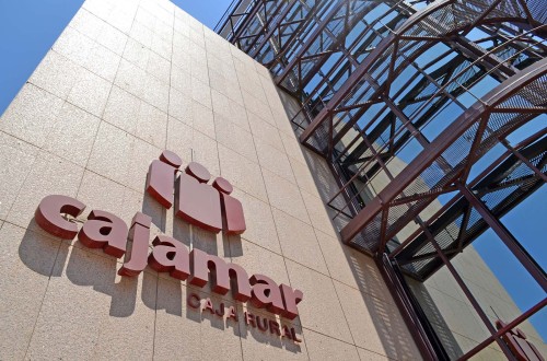 Cajamar gana 127 millones en 2023, un 67,6% más, gracias a los ingresos recurrentes