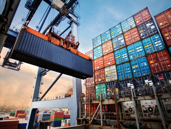 La zona del euro registra un superávit comercial récord de 16.200 millones de euros