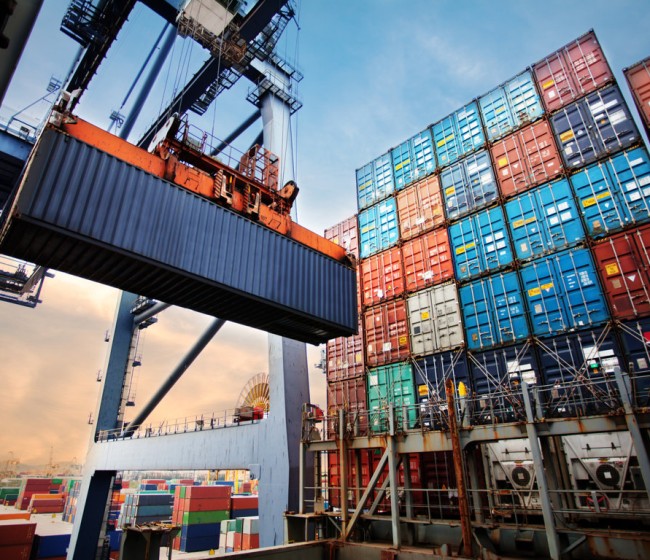 La zona del euro registra un superávit comercial récord de 16.200 millones de euros