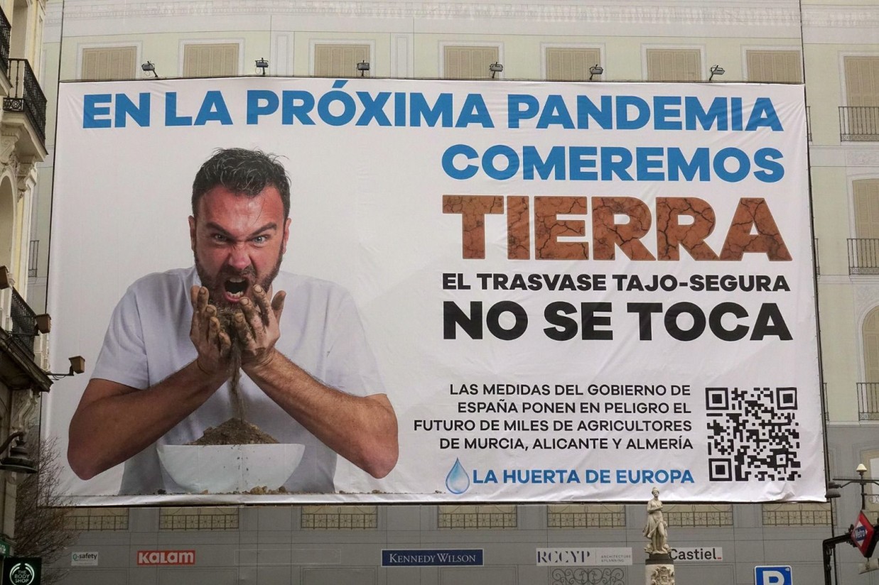Regantes del Tajo-Segura visibilizan en Madrid su malestar por los «recortes» del Gobierno al trasvase