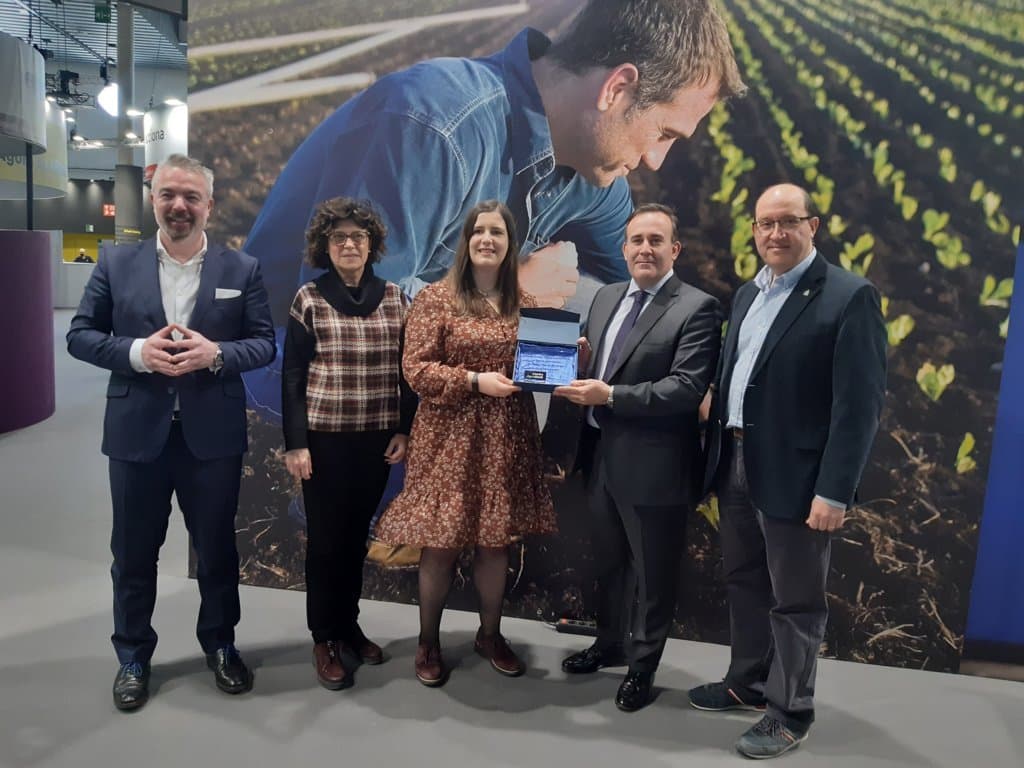 La Cátedra AgroBank entrega el Premio de la segunda edición de ‘La ciencia en femenino’ al mejor trabajo final de máster