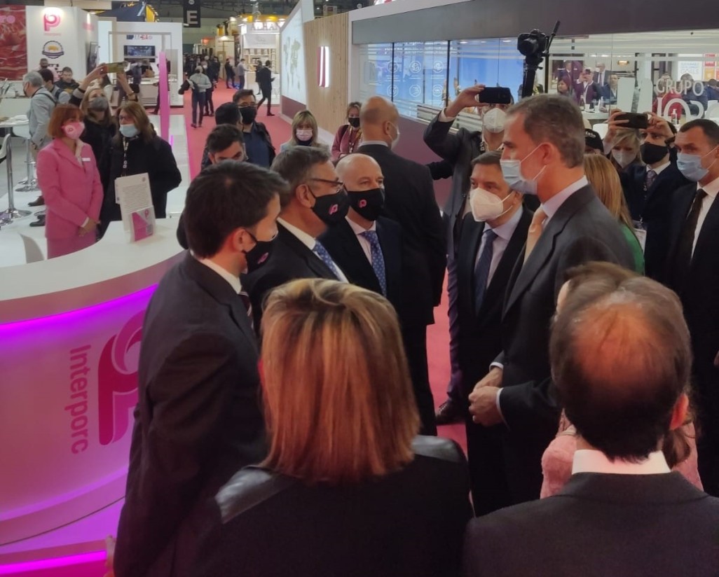 El Rey y el embajador chino visitan el stand de Interporc en Alimentaria