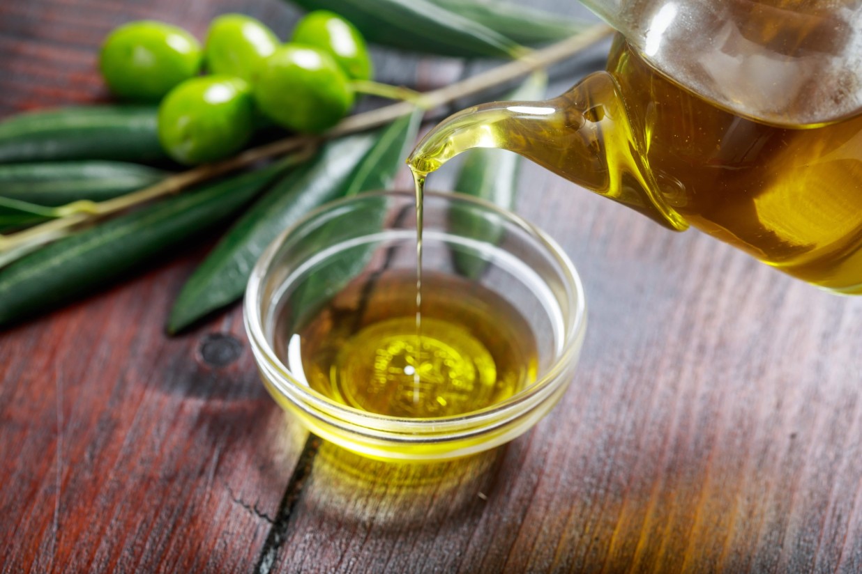 El mercado absorbió en el pasado marzo cerca de 147.000 t de aceite de oliva