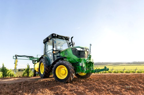 John Deere actualiza la serie de tractores 5G e incorpora nuevos modelos