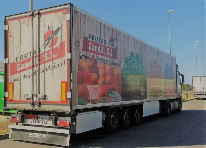 El 94,1% de las frutas y hortalizas frescas españolas se exportó por camión y apenas un 5,5% por barco en 2021