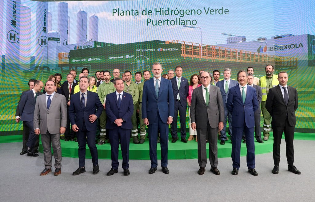 Felipe VI inaugura la planta de amoniaco y fertilizantes verdes de Fertiberia en Puertollano