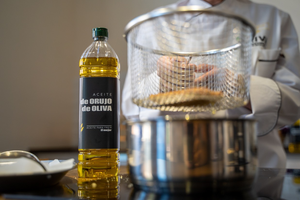 El aceite de orujo de oliva crece en ventas un 42% en los primeros siete meses de campaña