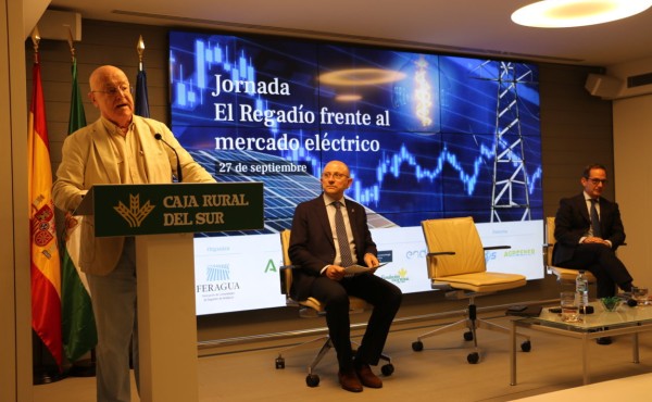 Los regantes andaluces imploran al Gobierno que aplique la doble potencia eléctrica al regadío