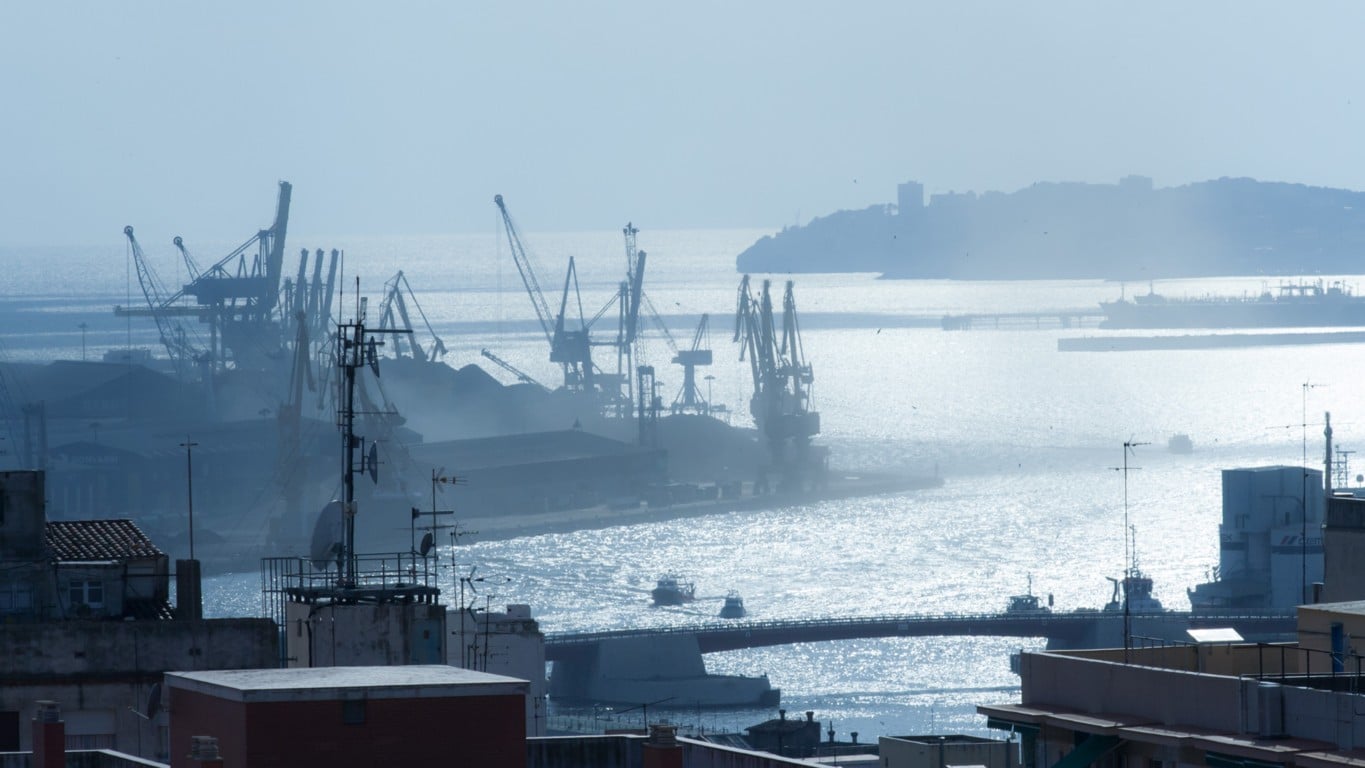 Problemas de desabastecimiento de piensos en Cataluña y Aragón por el conflicto laboral en el Puerto de Tarragona