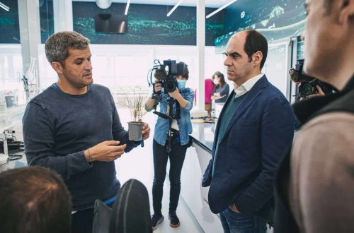 Banco Santander adquiere el 5% de Kimitec para impulsar la biotecnología natural en agricultura y agroindustria