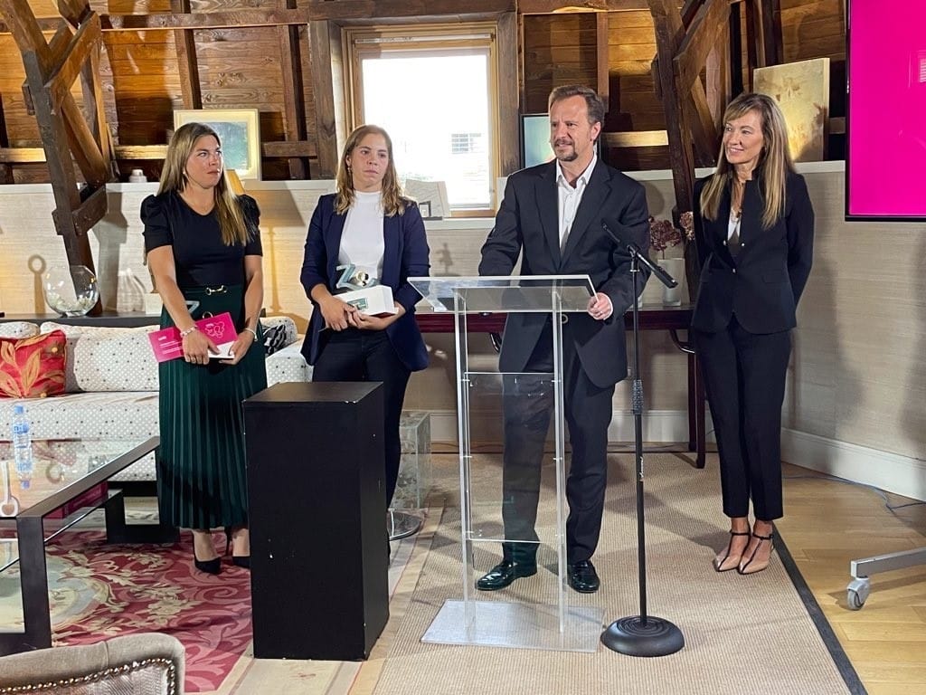 Zoetis celebra la entrega de los Premios Ganadería en Femenino 2022