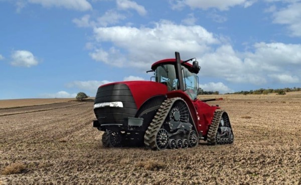 Nace AGRIFORCE BK T71, la primera oruga de caucho de BKT para la agricultura