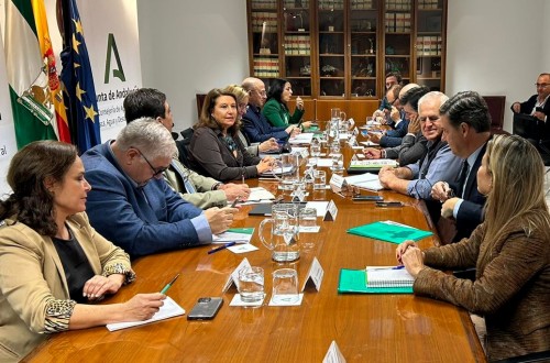 El sector agrario andaluz reclama la urgencia de aplicar ya la doble tarifa eléctrica en el regadío