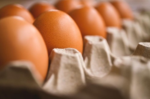 Los huevos y la leche entre los alimentos básicos más caros en la cesta de la compra del último año