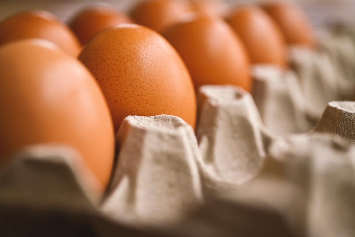 Los huevos y la leche entre los alimentos básicos más caros en la cesta de la compra del último año