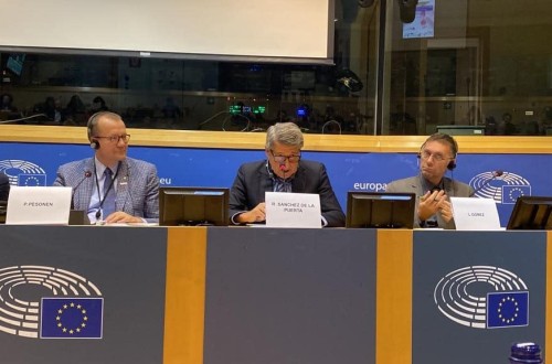 Cooperativas pide en Bruselas un etiquetado que no discrimine a productos básicos de la Dieta Mediterránea