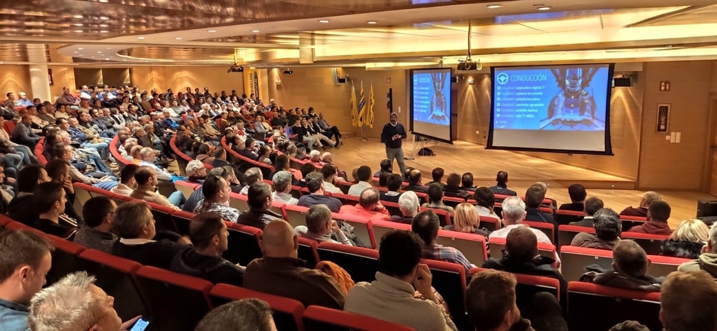 New Holland presenta el nuevo T4F en el Museo Würth de La Rioja