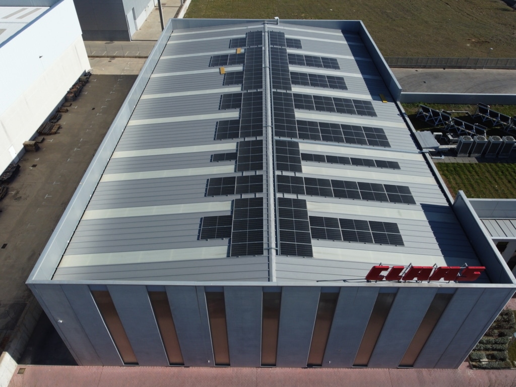 Claas Ibérica pone en marcha su nueva planta de producción de energía fotovoltaica