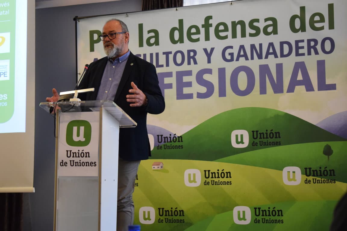 Mucho más que media vida defendiendo al sector agrario