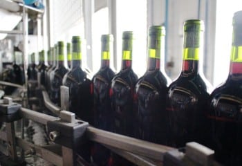 La CE aprueba un plan francés de 5.000 millones para blindar las exportaciones de vino y licores a EEUU
