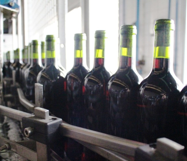 La CE aprueba un plan francés de 5.000 millones para blindar las exportaciones de vino y licores a EEUU
