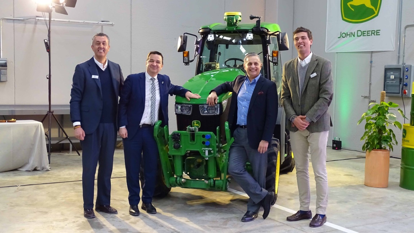 Grupo Quiles inaugura su nuevo centro John Deere en Quintanar de la Orden