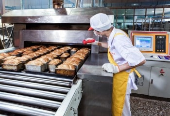 FIAB alerta de que reducir la jornada sin consenso pone en riesgo a las pymes de la industria alimentaria