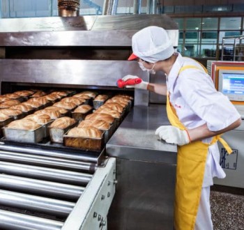 FIAB alerta de que reducir la jornada sin consenso pone en riesgo a las pymes de la industria alimentaria