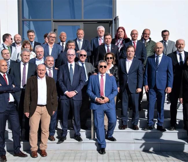 Siete grandes industrias cárnicas inauguran en Zafra el Complejo del Ibérico en Extremadura