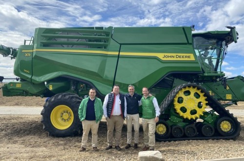 John Deere vende su primera cosechadora X9 de alto rendimiento en España