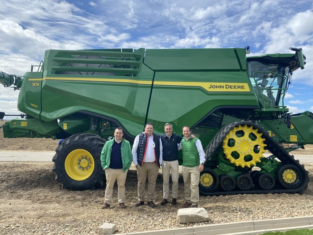 John Deere vende su primera cosechadora X9 de alto rendimiento en España