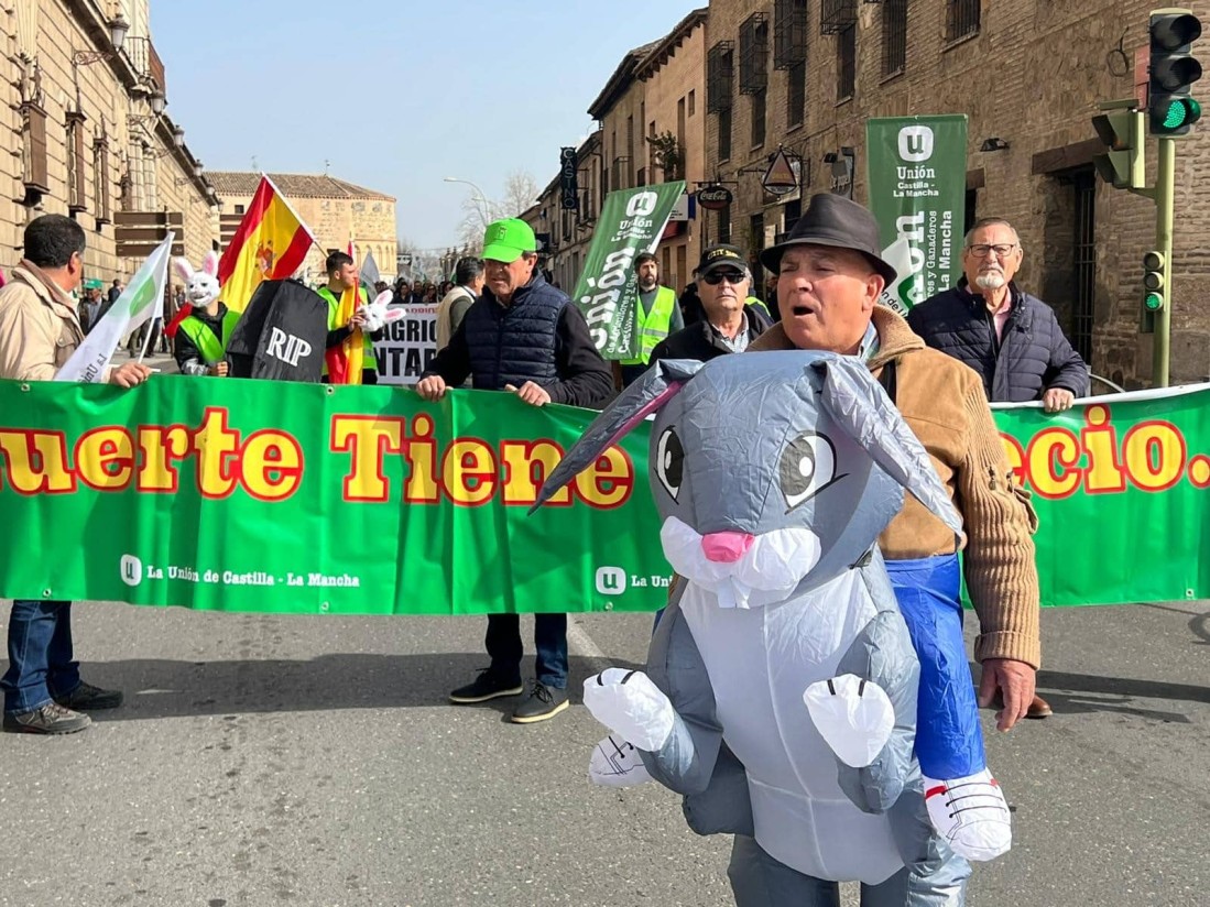 Nueva protesta en Castilla-La Mancha por la plaga de conejos y la devolución de 700 M€ de Desarrollo Rural