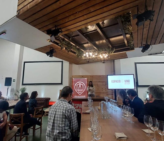 «Espacio Vino» llega a Málaga: Conciertos, gastronomía y experiencias con vino