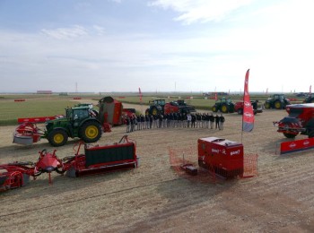 Kuhn reunió a más de 2.500 profesionales en sus demostraciones dinámicas en Demoagro