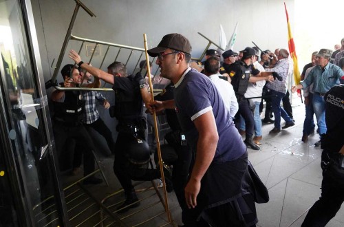 El TSJCyL suspende la resolución de la Junta que flexibilizaba el control de la tuberculosis bovina en Castilla y León